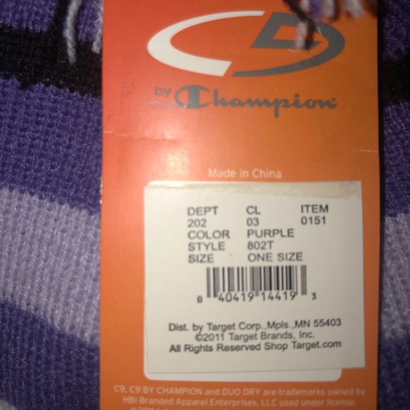 NWT champion beanie🔥🔥 - Picture 4 of 4